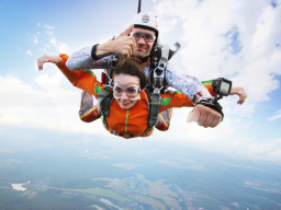 Тандем прыжок с парашютом с 3000 м - Подарки в Москве, подарочные сертификаты | интернет-магазин подарков с доставкой